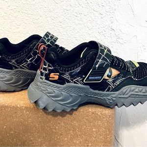 Sketchers Size 13 Sketch-o-saurus Air-cooled Memory Foam Sneakers